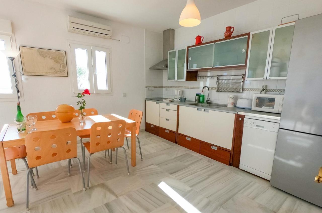 Apartamento tipo penthouse con enorme terraza y vistas al mar Conil De La Frontera Exterior foto