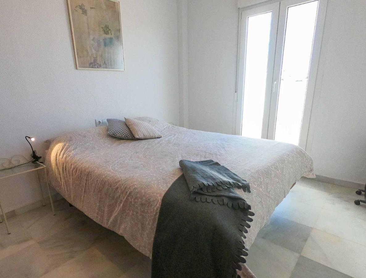 Apartamento tipo penthouse con enorme terraza y vistas al mar Conil De La Frontera Exterior foto